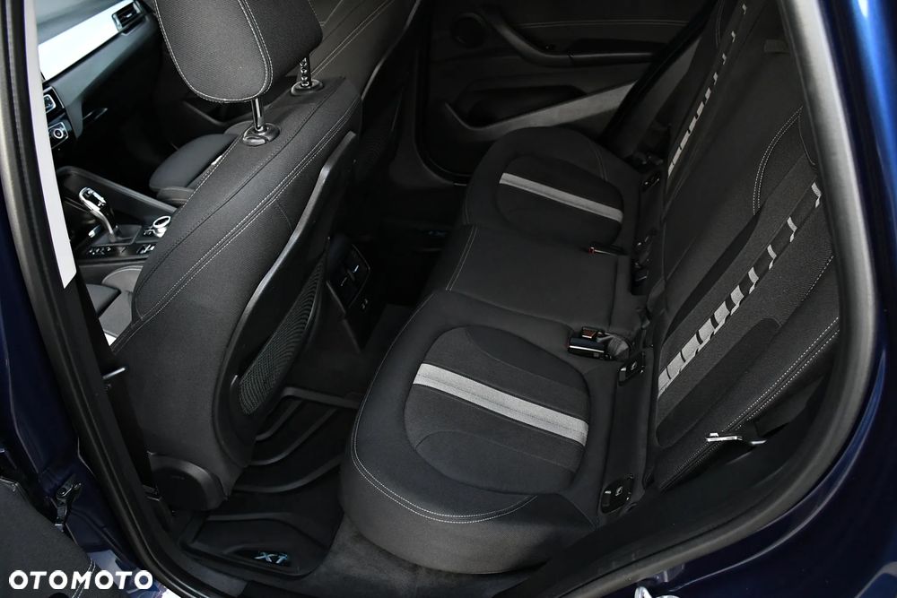 BMW X1 sDrive18i GPF Advantage - 22