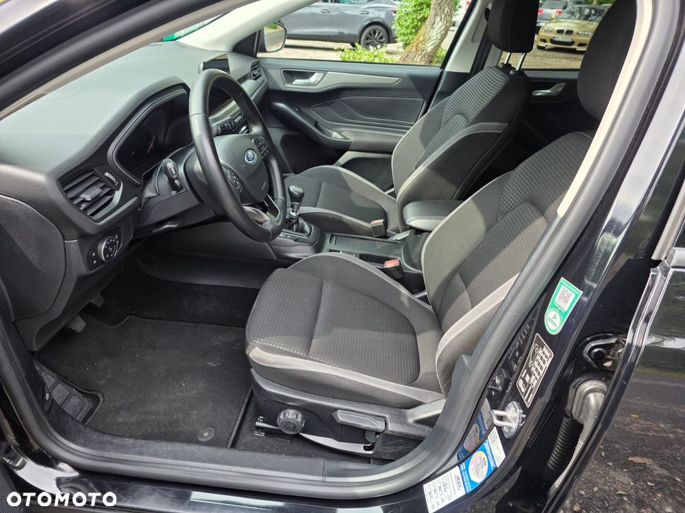 Ford Focus 1.5 EcoBlue Start-Stopp-System COOL&CONNECT - 14