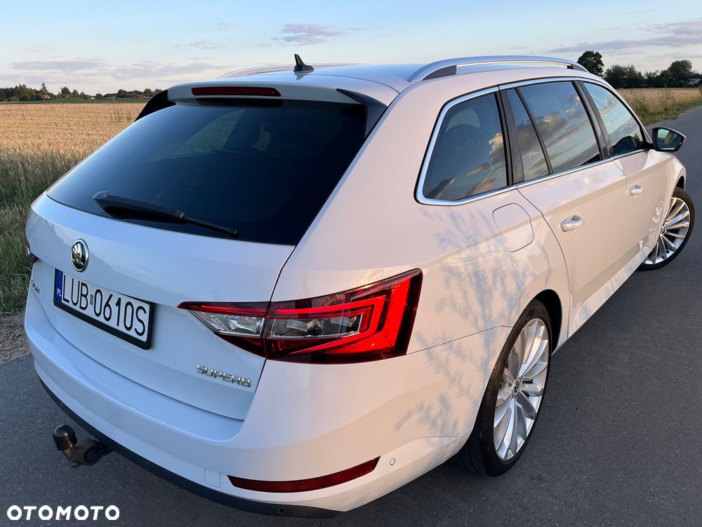 Skoda Superb 2.0 TDI Premium Edition - 13