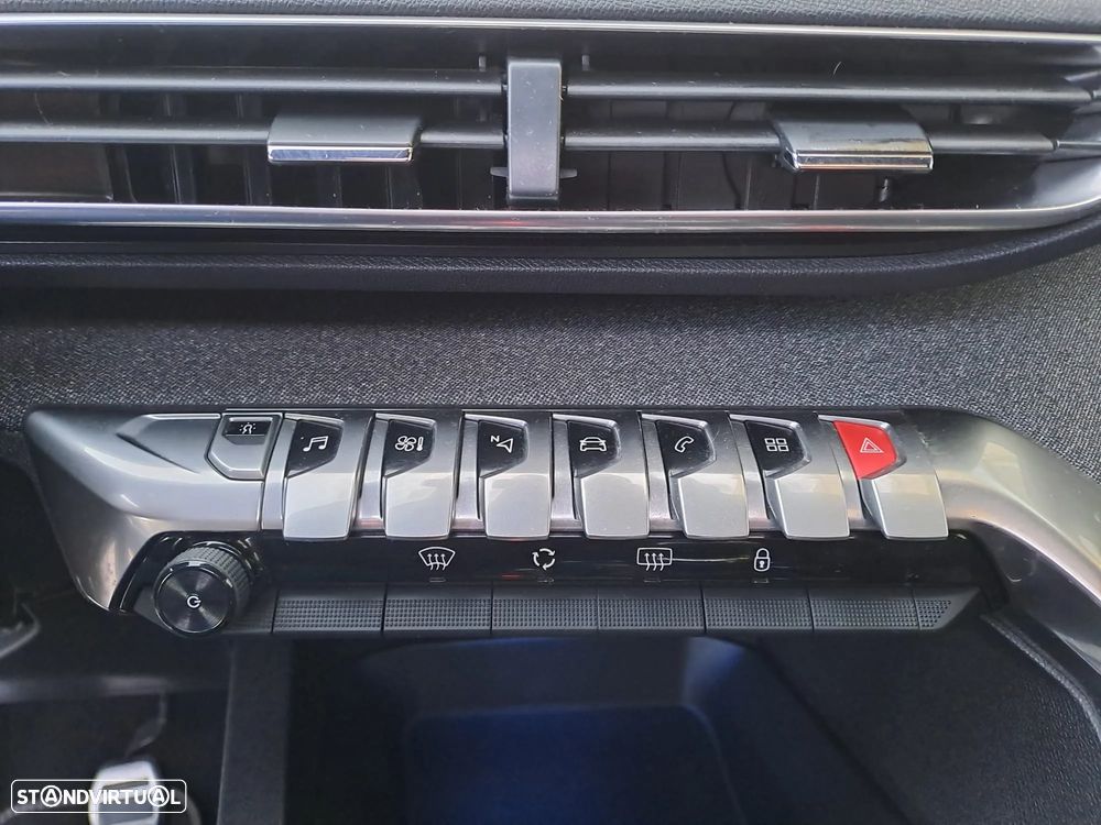 Peugeot 3008 PureTech 130 Stop & Start GPF Allure Pack - 19