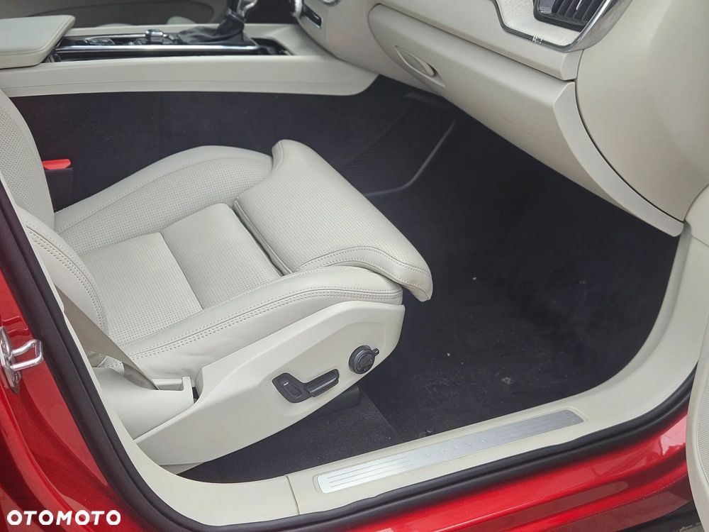 Volvo XC 60 T6 AWD Inscription - 17