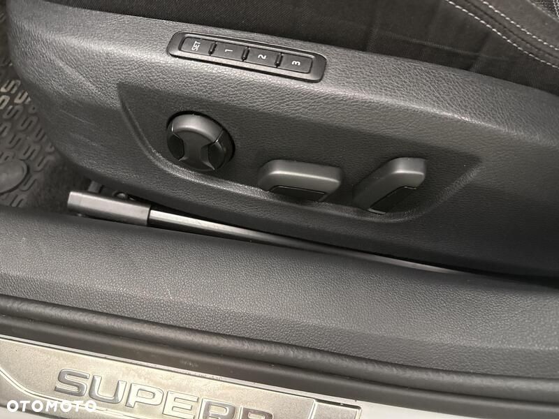 Skoda Superb - 19