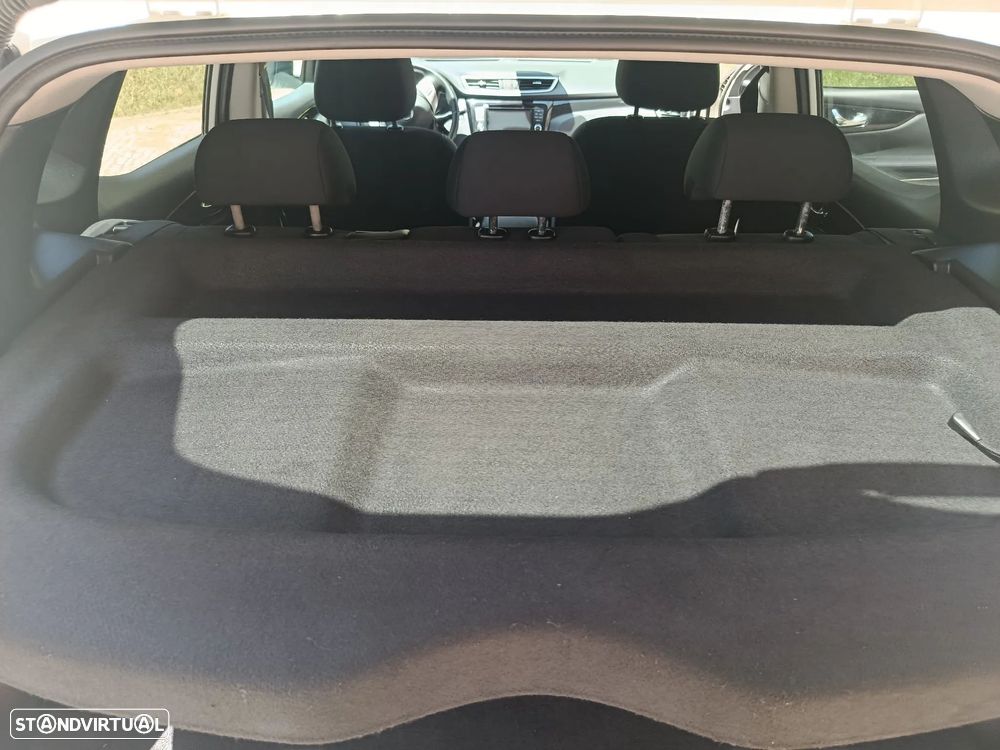 Nissan Qashqai 1.5 dCi N-Connecta - 44
