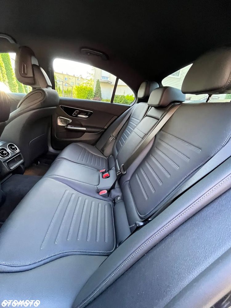 Mercedes-Benz Klasa C 300 4Matic 9G-TRONIC - 14