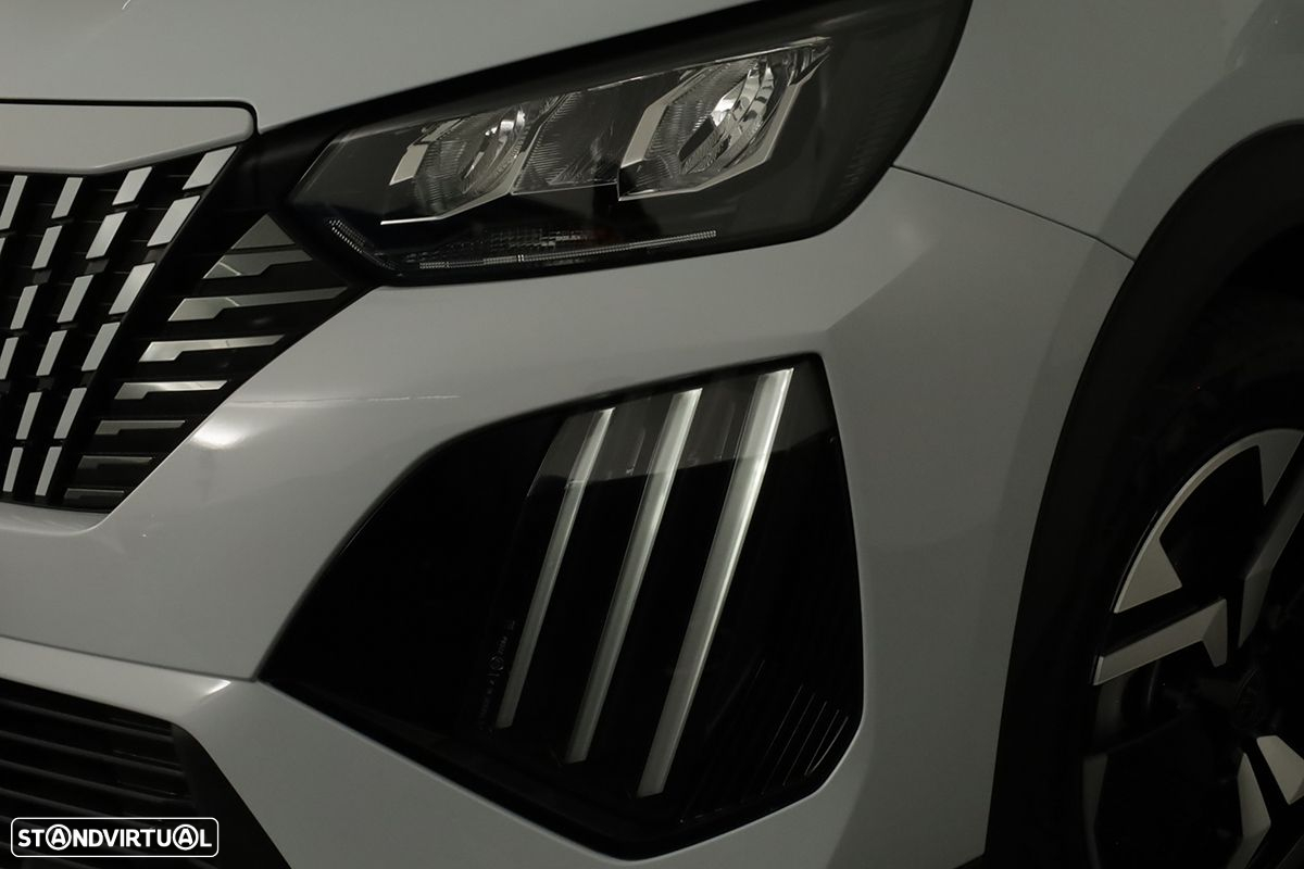 Peugeot 2008 1.2 PureTech Allure EAT8 - 6