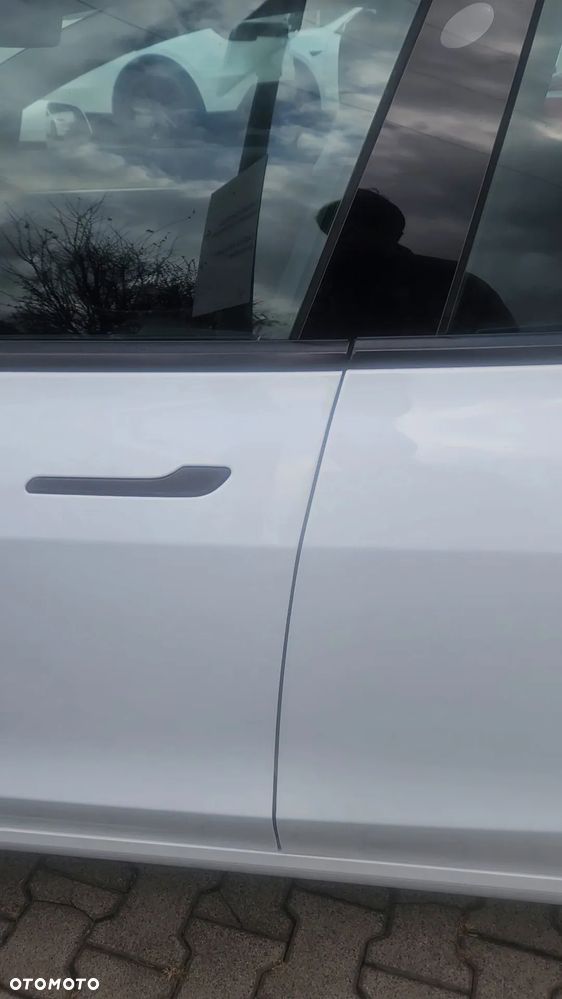 Tesla Model 3 Standard Range Plus - 4