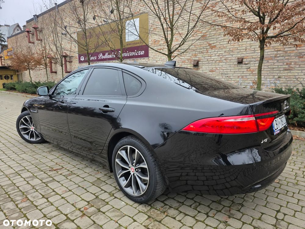 Jaguar XF - 13