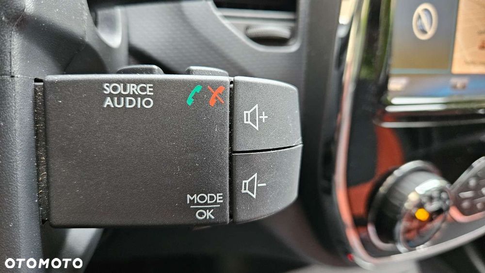 Renault Captur (ENERGY) TCe 90 LIMITED - 32