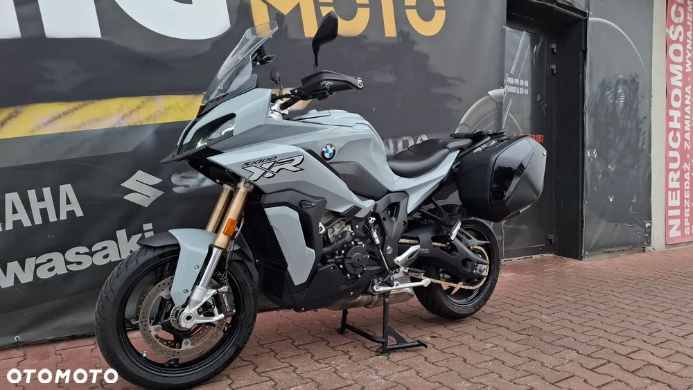 BMW S - 4
