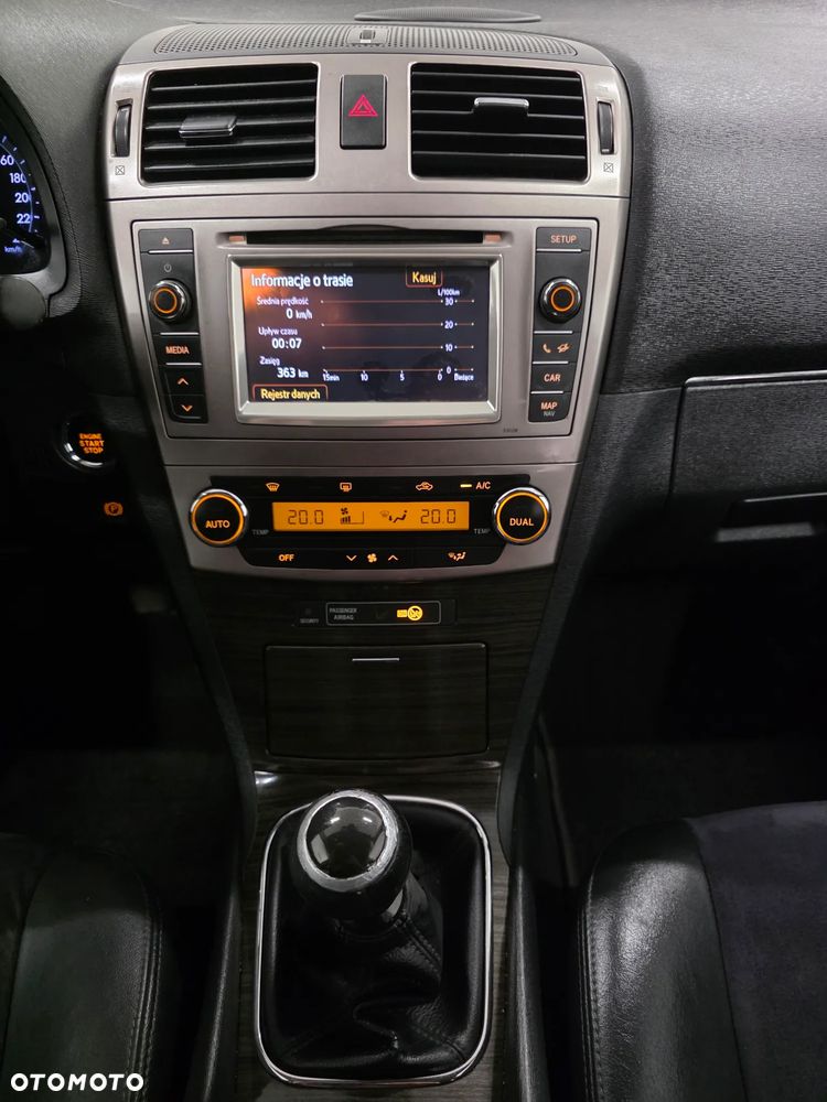 Toyota Avensis 2.0 D-4D Sol Premium - 12