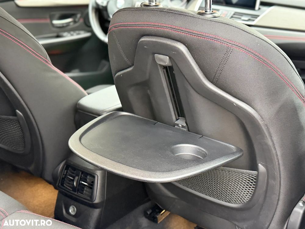 BMW Seria 2 218d - 10