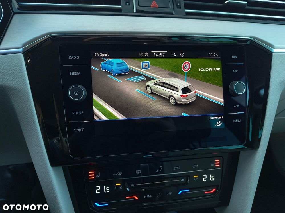 Volkswagen Passat 2.0 TDI Elegance DSG - 36