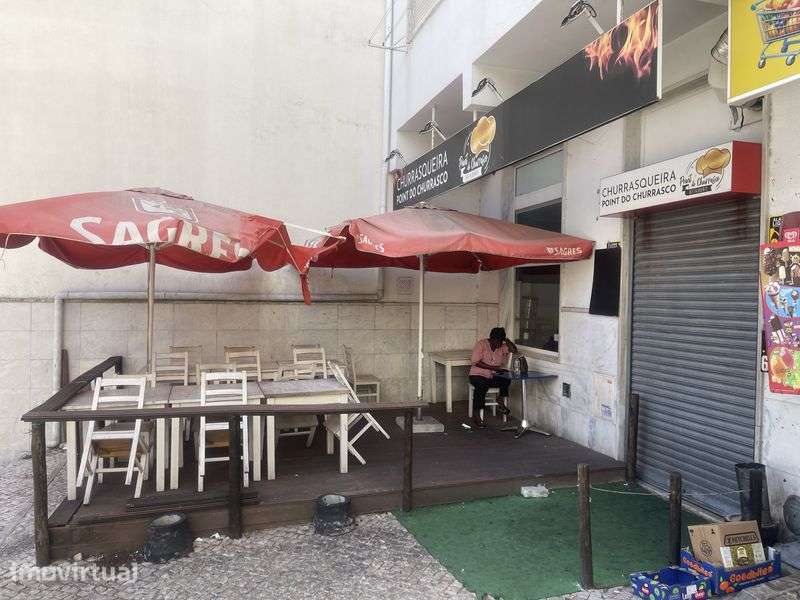 Churrasqueira/Restaurante com esplanada Queluz - Grande imagem: 3/6