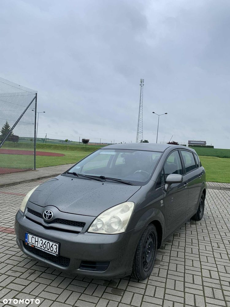 Toyota Corolla Verso - 2