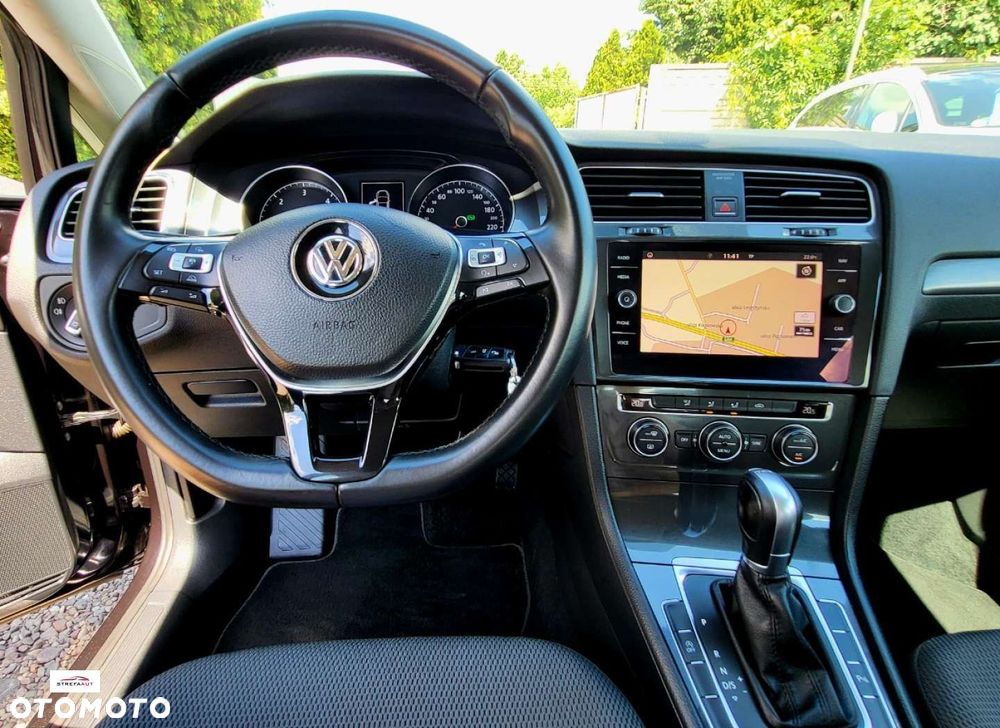 Volkswagen Golf - 26