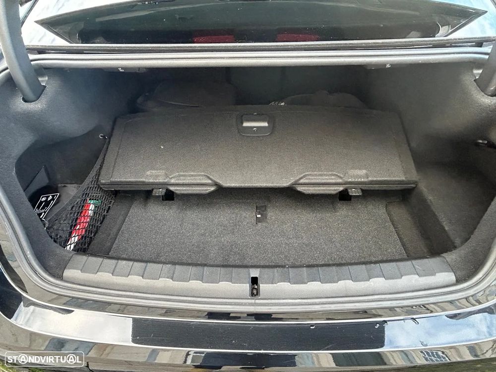 BMW 330 e Line Sport Auto - 12