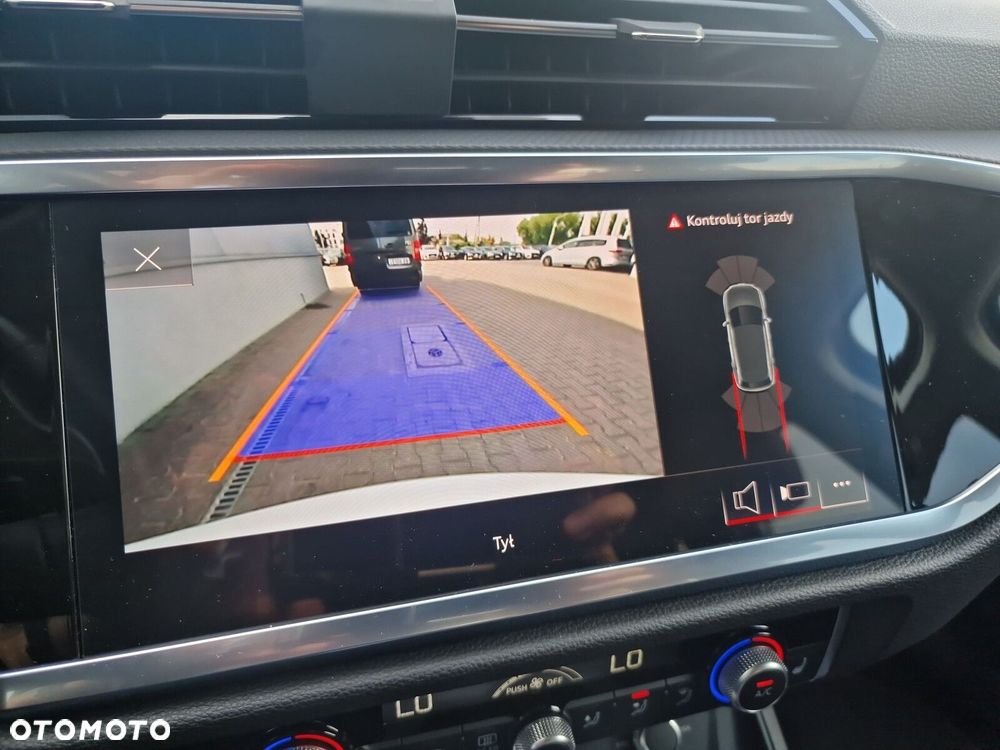 Audi Q3 - 22