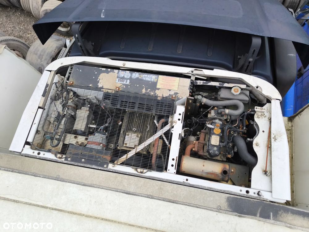 Kontener chłodnia SCHMITZ izoterma drzwi agregat MERCEDES ACTROS - 10