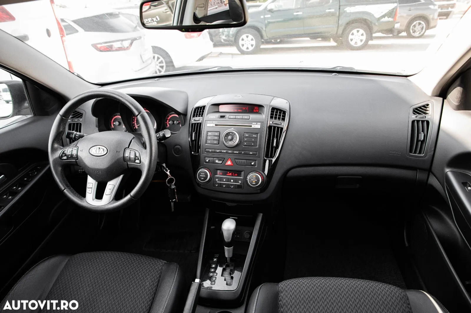 Kia Ceed 1.6 CRDi 115 Automatik Spirit - 11