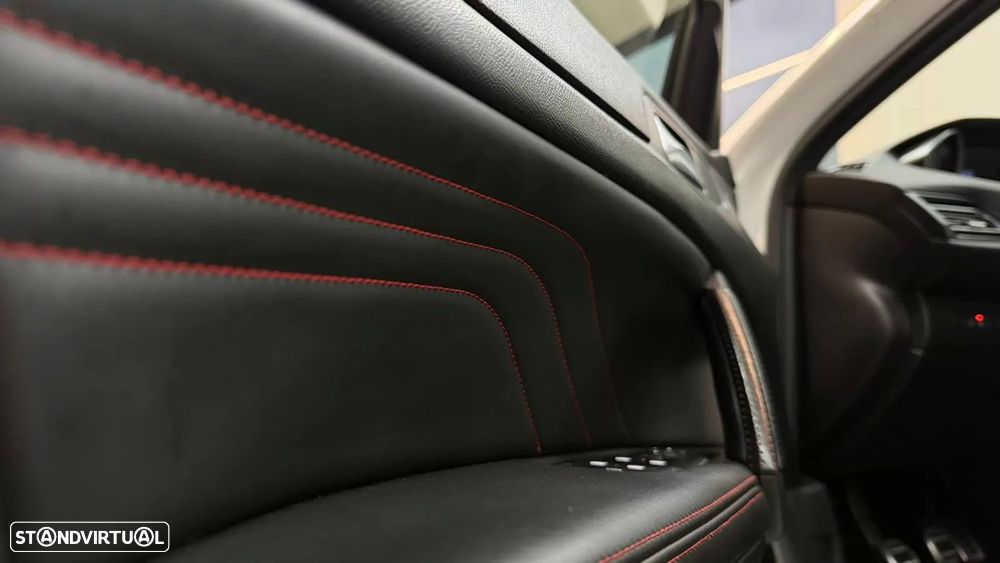 Toyota C-HR 1.8 Hybrid Exclusive - 28