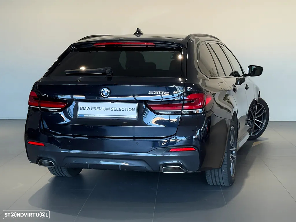 BMW 530 e Pack Desportivo M - 4