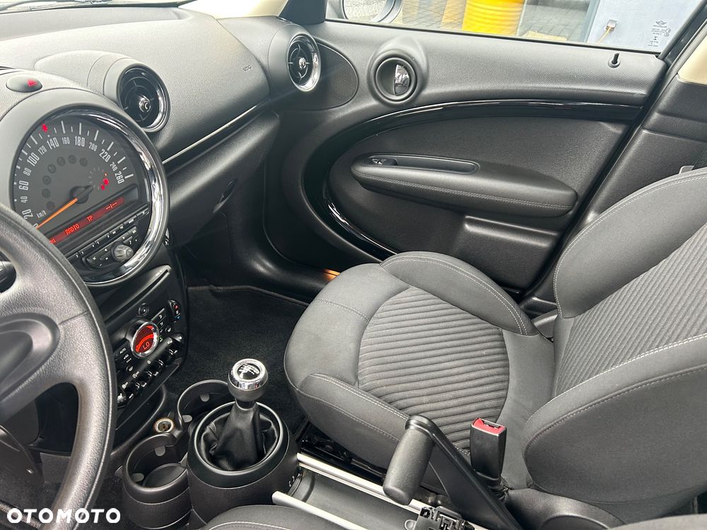 MINI Countryman One D Blackyard - 19