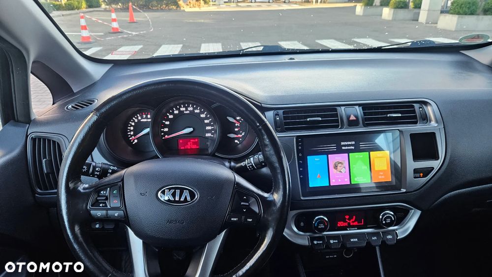Kia Rio 1.4 Fifa World Cup Edition - 27