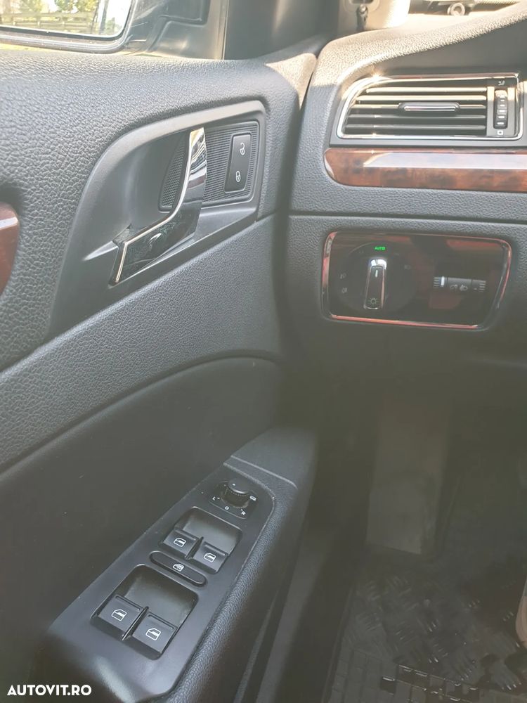 Skoda Superb 2.0 TDI Exclusive - 12