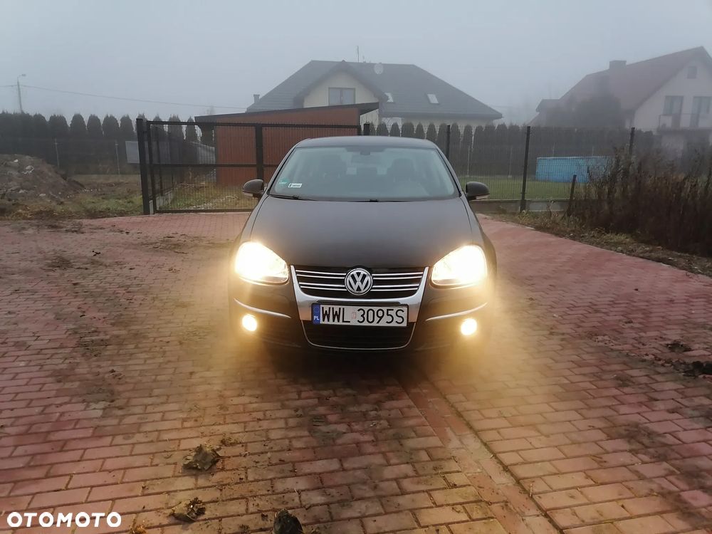 Volkswagen Jetta 1.9 TDI Trendline - 11