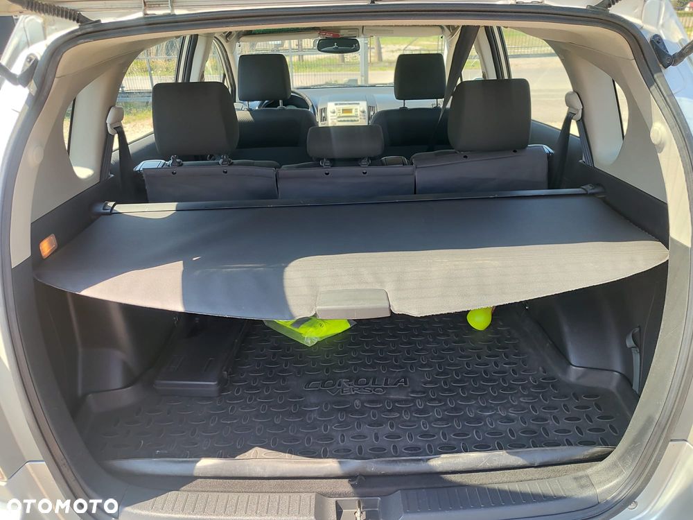 Toyota Corolla Verso - 30