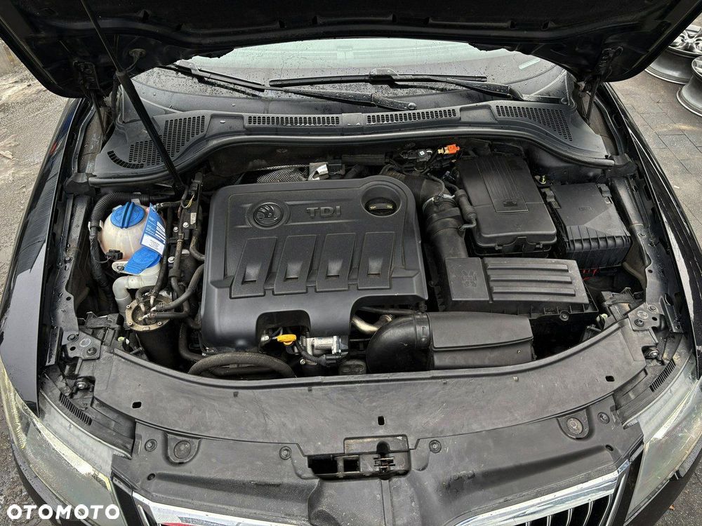 Skoda Superb 2.0 TDI DSG Exclusive - 8