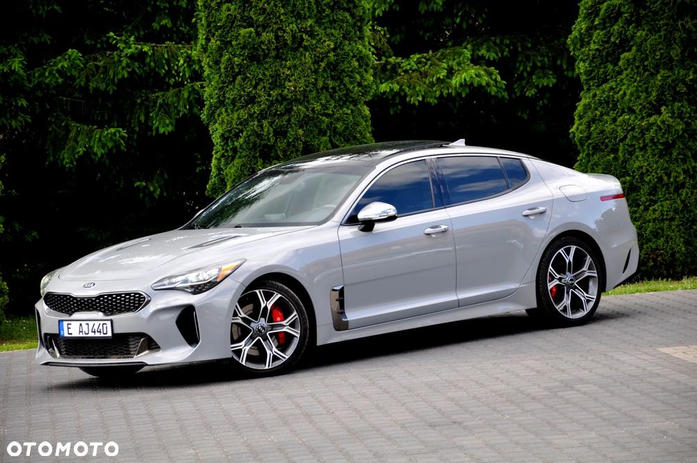 Kia Stinger - 2