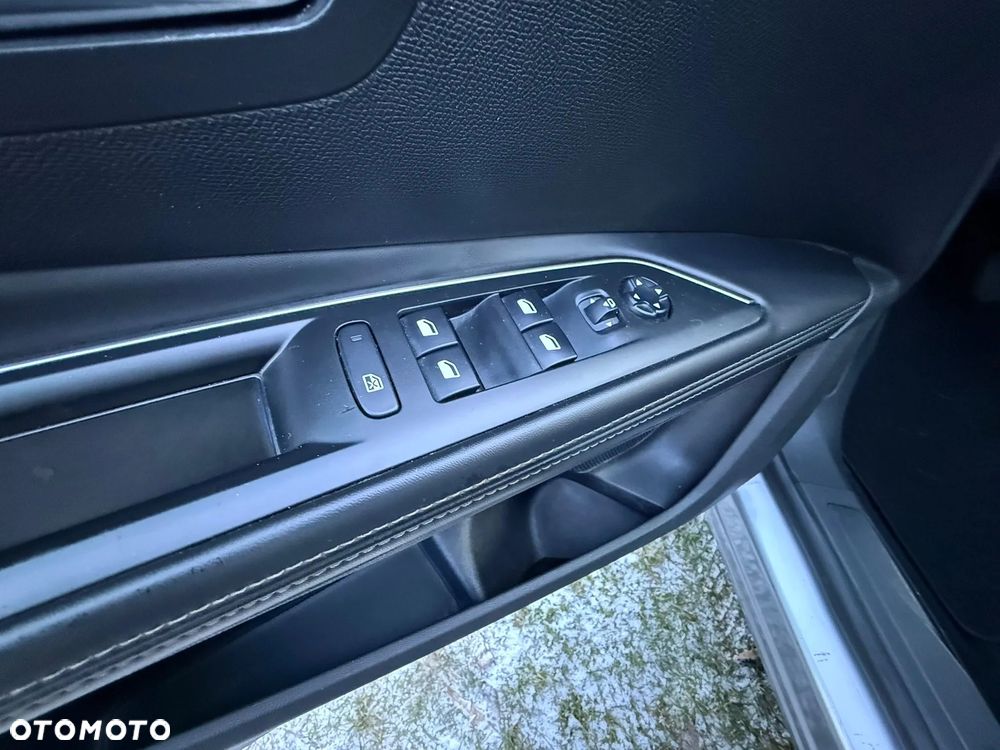 Peugeot 5008 BlueHDI 120 EAT6 Stop & Start Active - 9