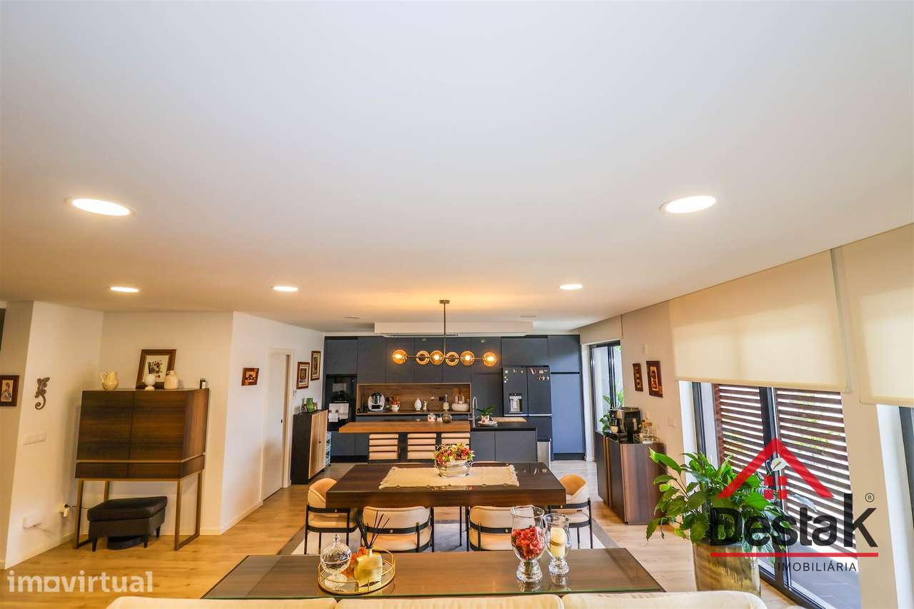 Apartamento T5 Duplex de Excelência na Avenida da Europa - Grande imagem: 5/34