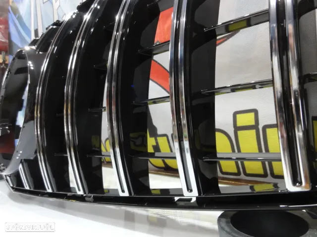Grelha frontal com suporte de símbolo para Mercedes Classe A W176 2016-2018 GT-R / Panamericana LOOK em cromado e preto brilhante em plástico ABS - 12