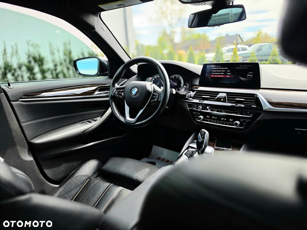 BMW Seria 5 520i Sport Line - 19