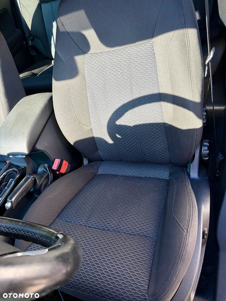 Ford Mondeo 2.0 Ghia - 9