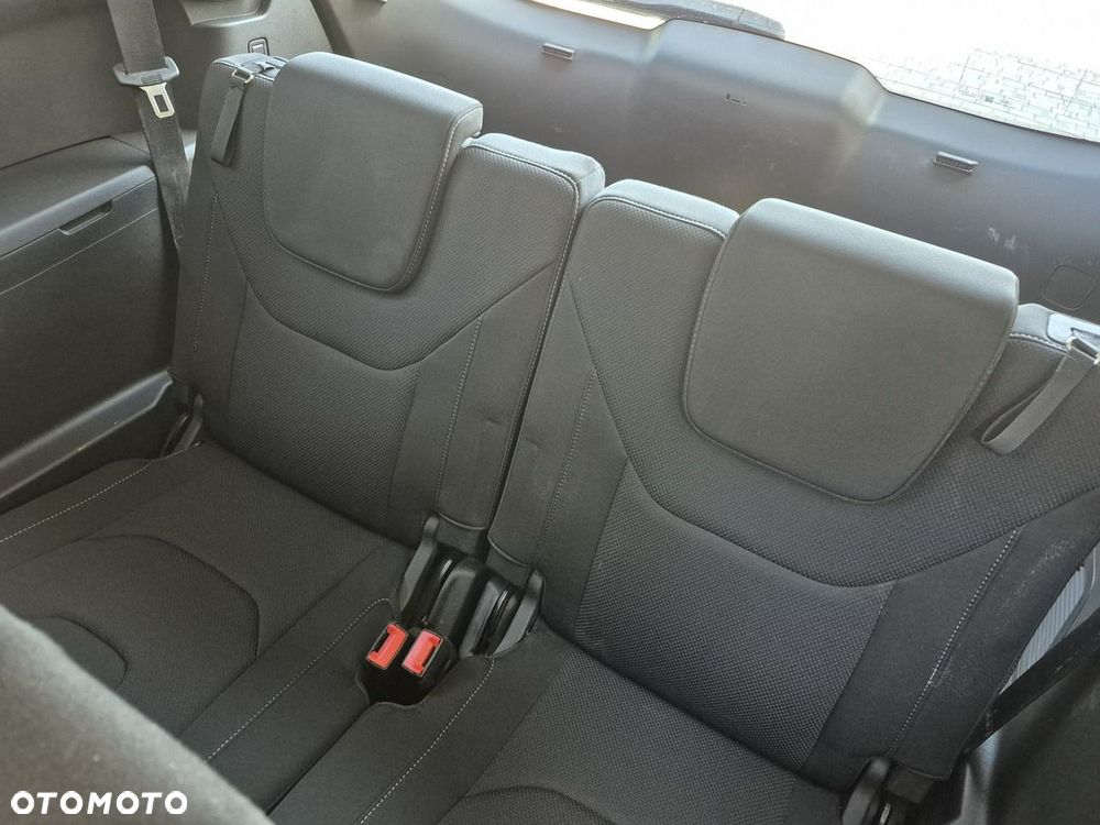 Ford S-Max - 15