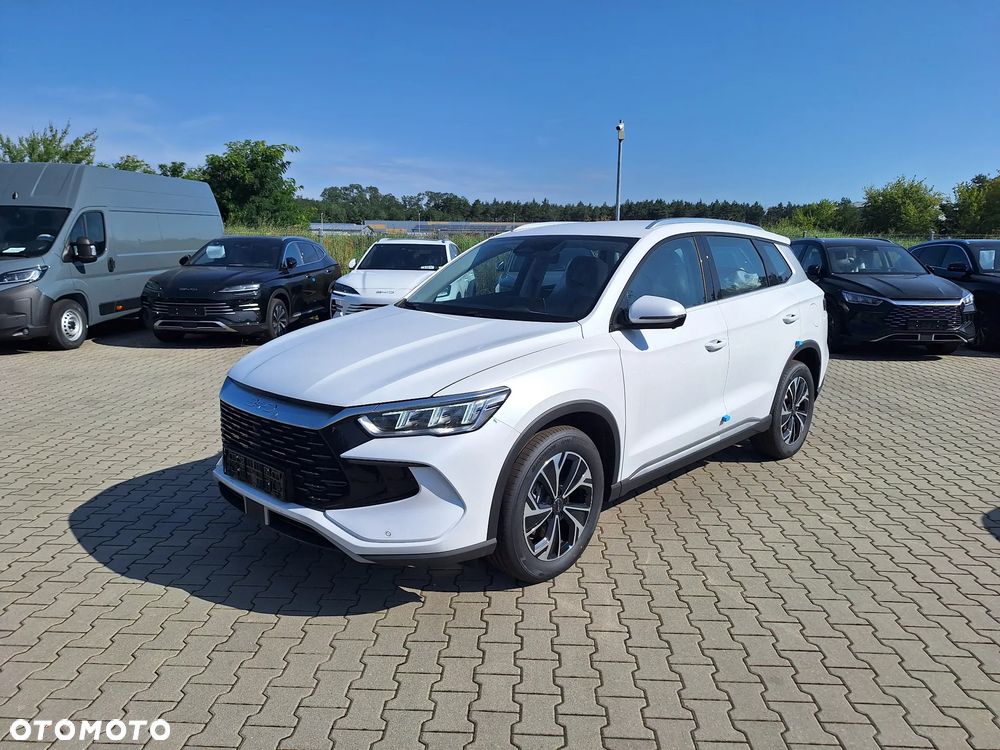BYD Sealion 5 - 6