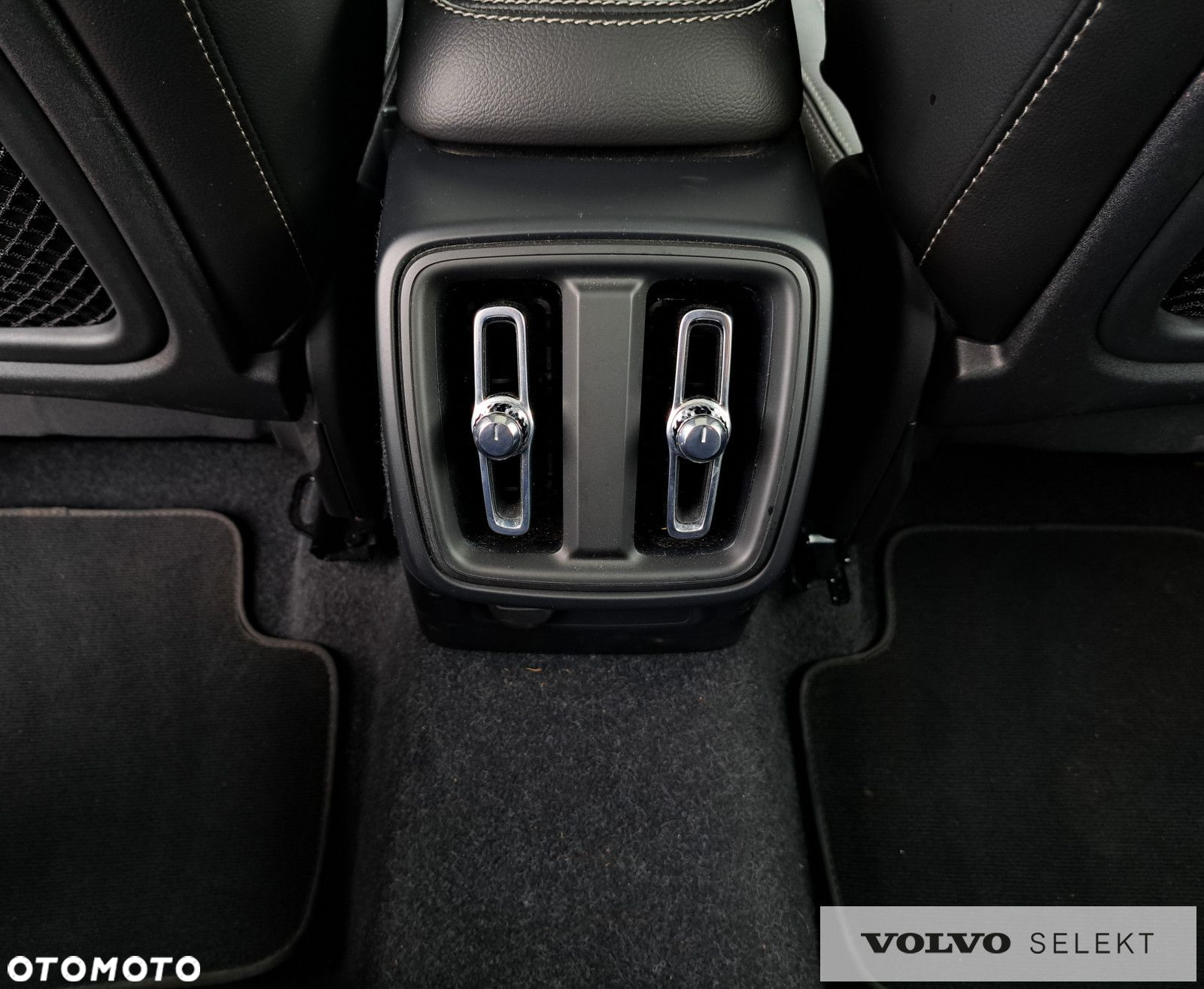Volvo XC 40 - 24