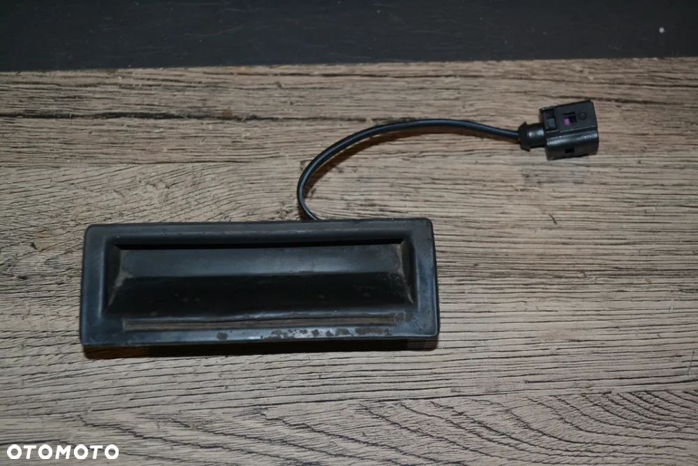 VW GOLF IV BORA KOMBI KLAMKA TYLNA KLAPY BAHAŻNIKA 1J0827566F/G - 1