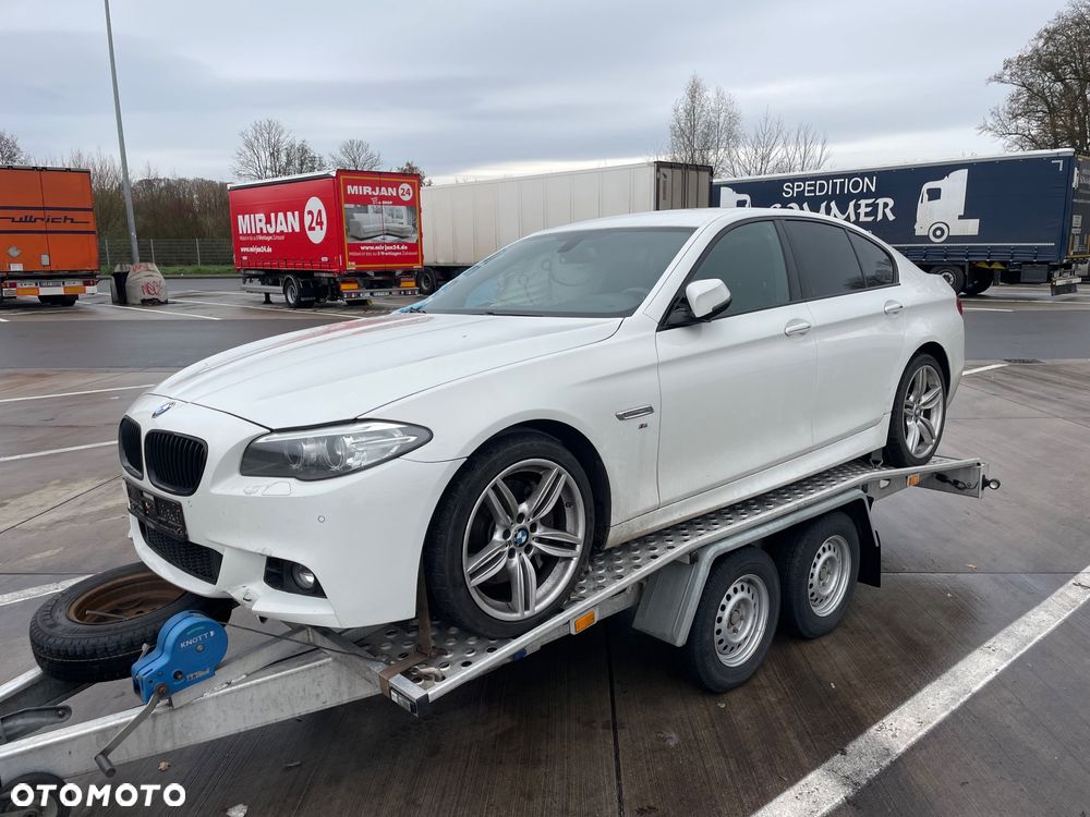 BMW Seria 5 525d Sport-Aut - 2