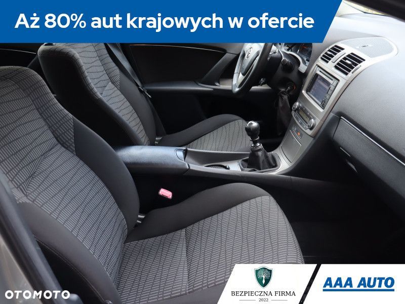 Toyota Avensis - 11