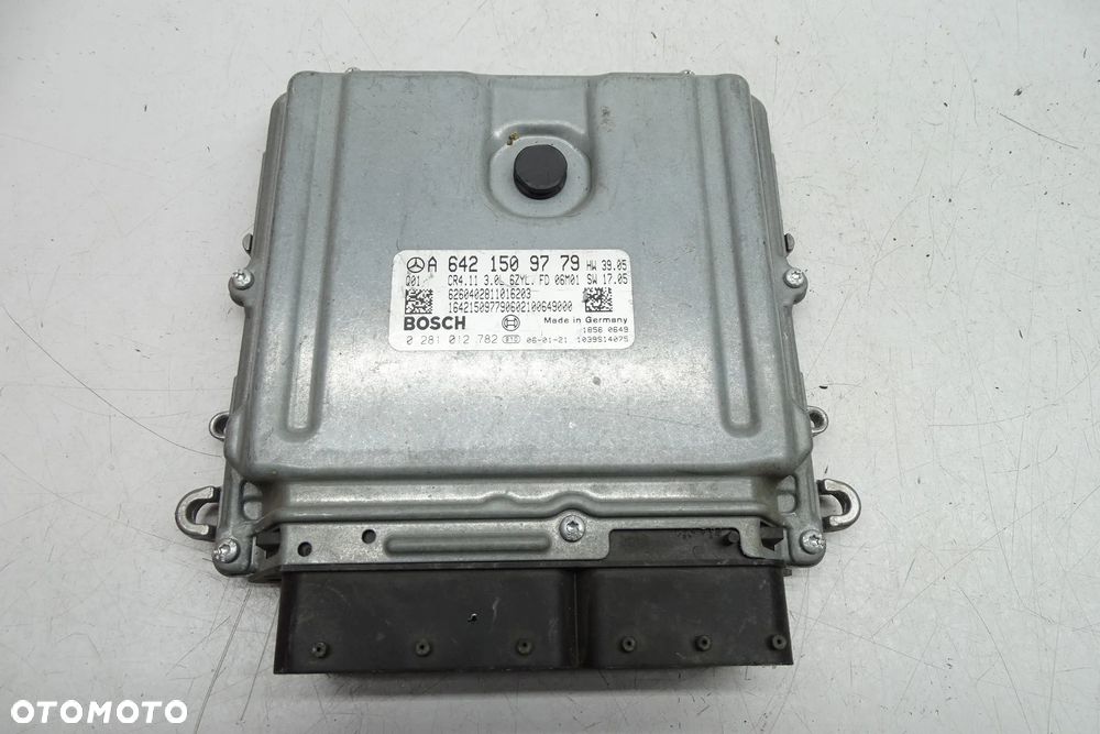 Mercedes CLS W219 Sterownik Moduł silnika 3.0 CDI 6421509779