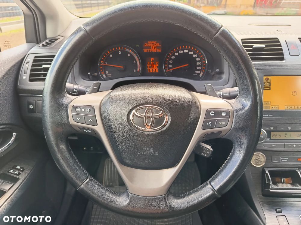 Toyota Avensis - 22