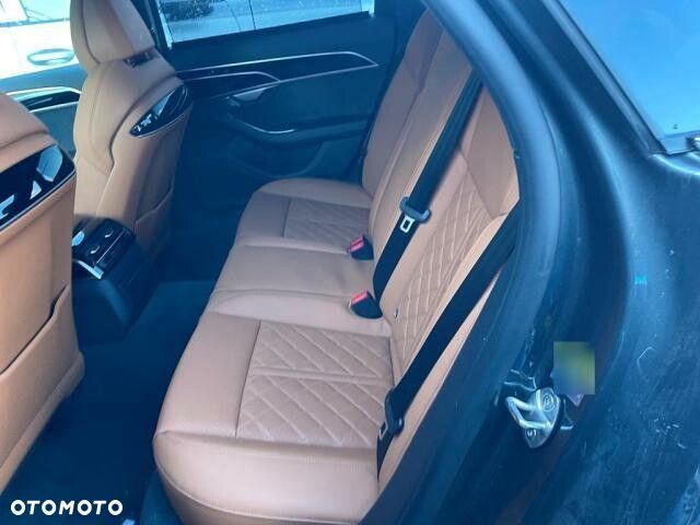 Audi A8 - 8