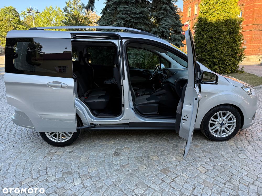 Ford Tourneo Courier 1.5 TDCi S&S Titanium - 29