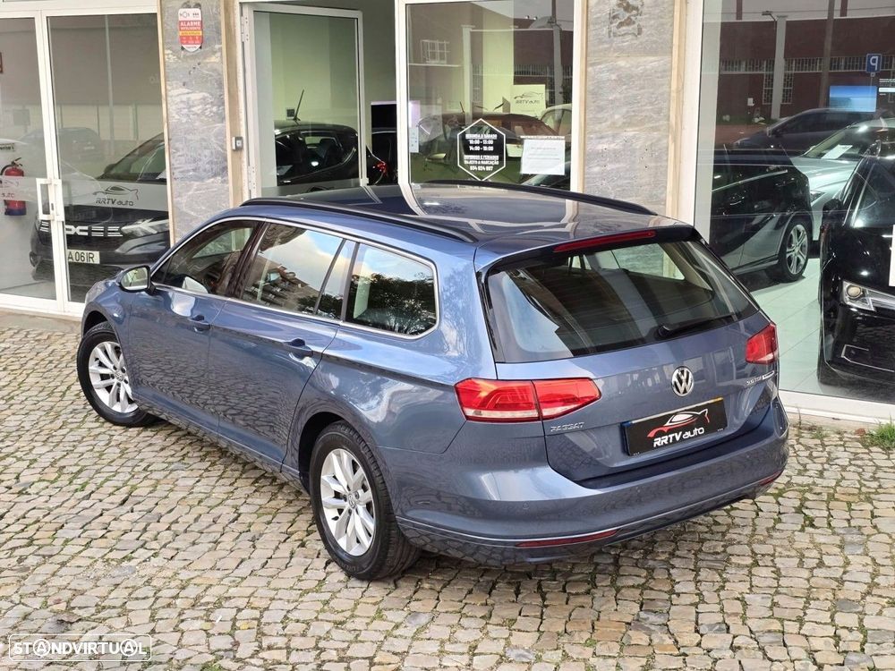 VW Passat Variant 2.0 TDi Elegance - 4