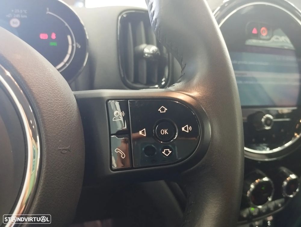 MINI Countryman Cooper SE ALL4 Auto - 22