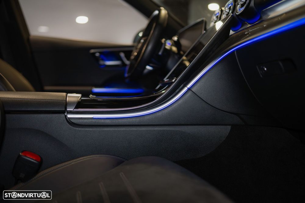 Mercedes-Benz C 300 e AMG Line - 39